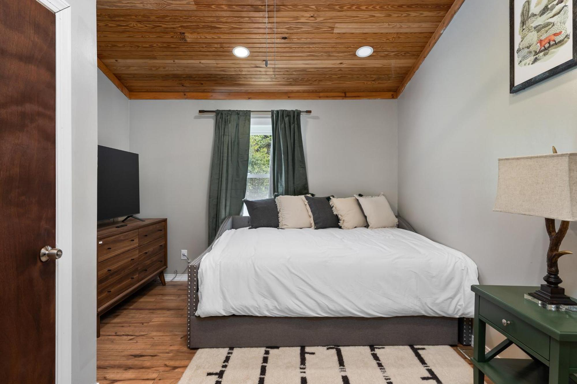 Spacious Cabin Near Hocking Hills And Caves With Hot Tub And Firepit Laurelville Ngoại thất bức ảnh