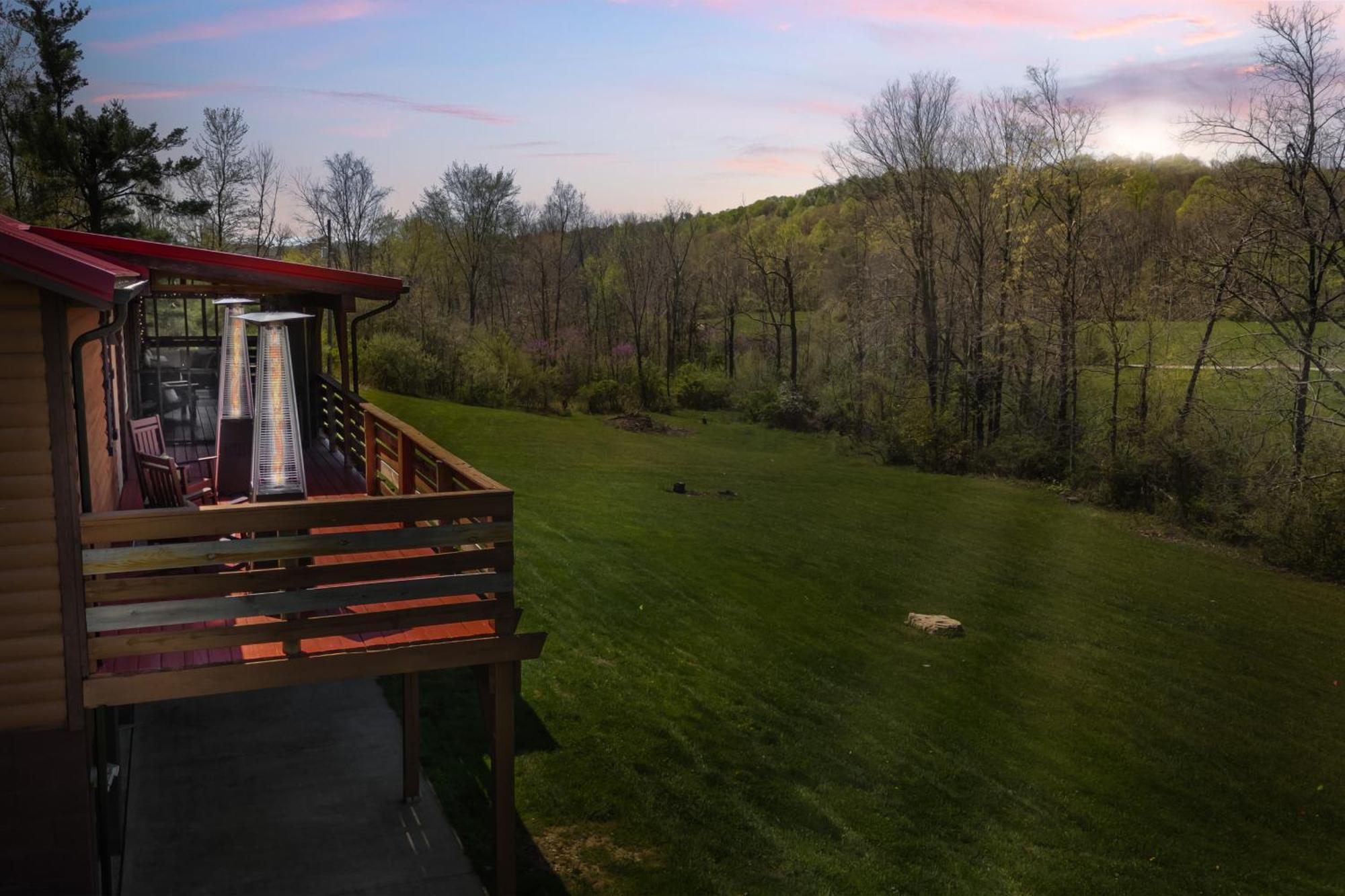 Spacious Cabin Near Hocking Hills And Caves With Hot Tub And Firepit Laurelville Ngoại thất bức ảnh