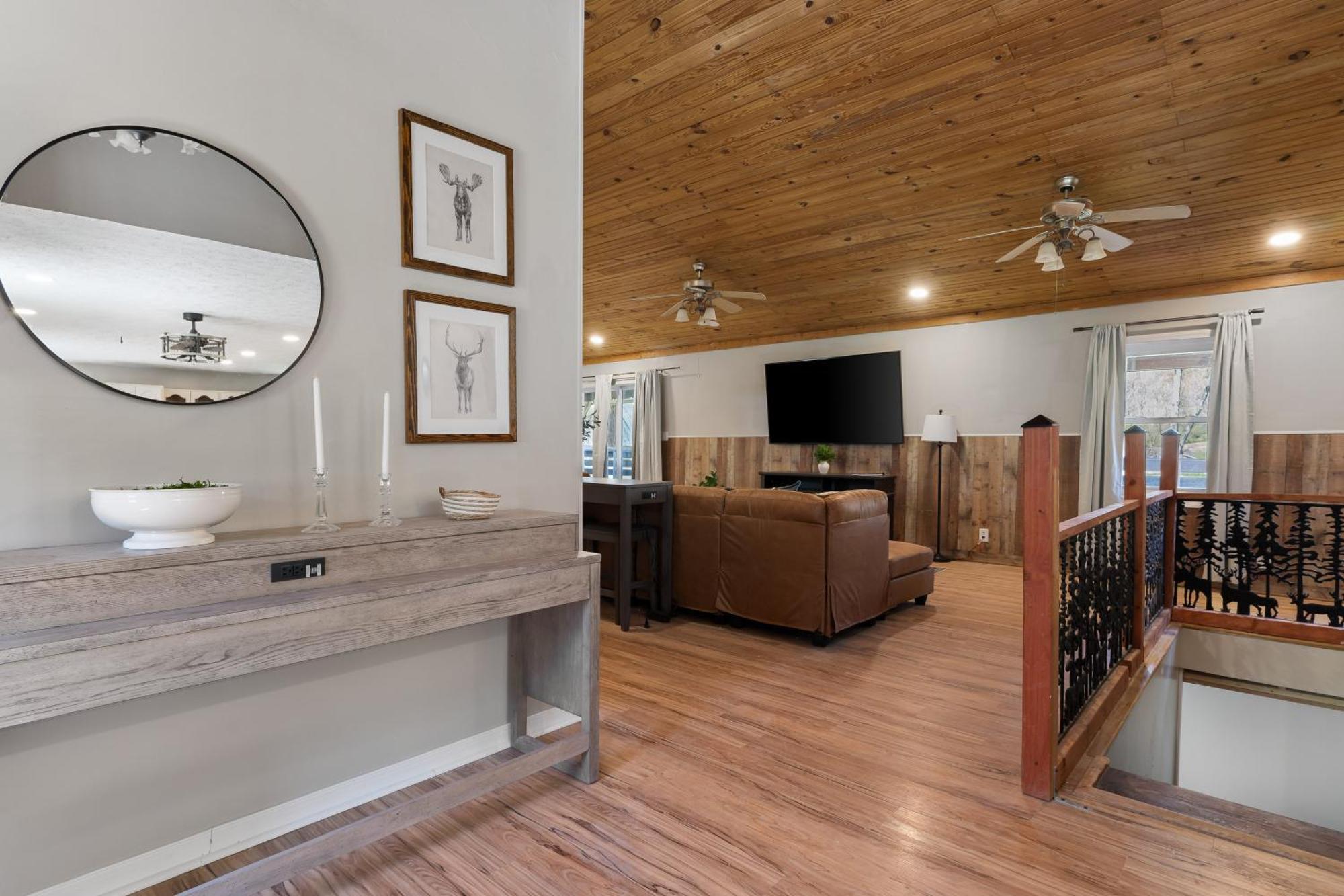 Spacious Cabin Near Hocking Hills And Caves With Hot Tub And Firepit Laurelville Ngoại thất bức ảnh