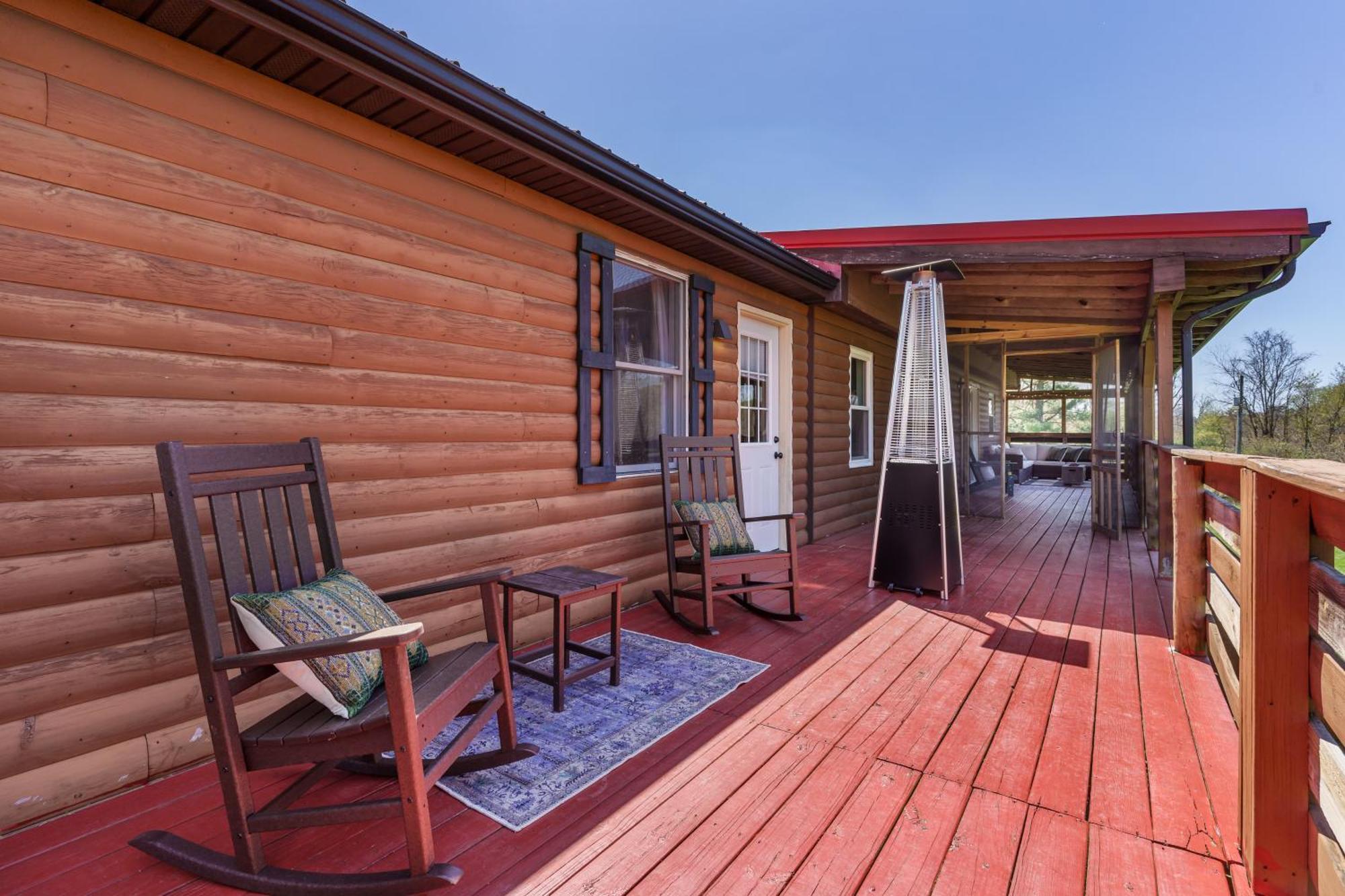 Spacious Cabin Near Hocking Hills And Caves With Hot Tub And Firepit Laurelville Ngoại thất bức ảnh
