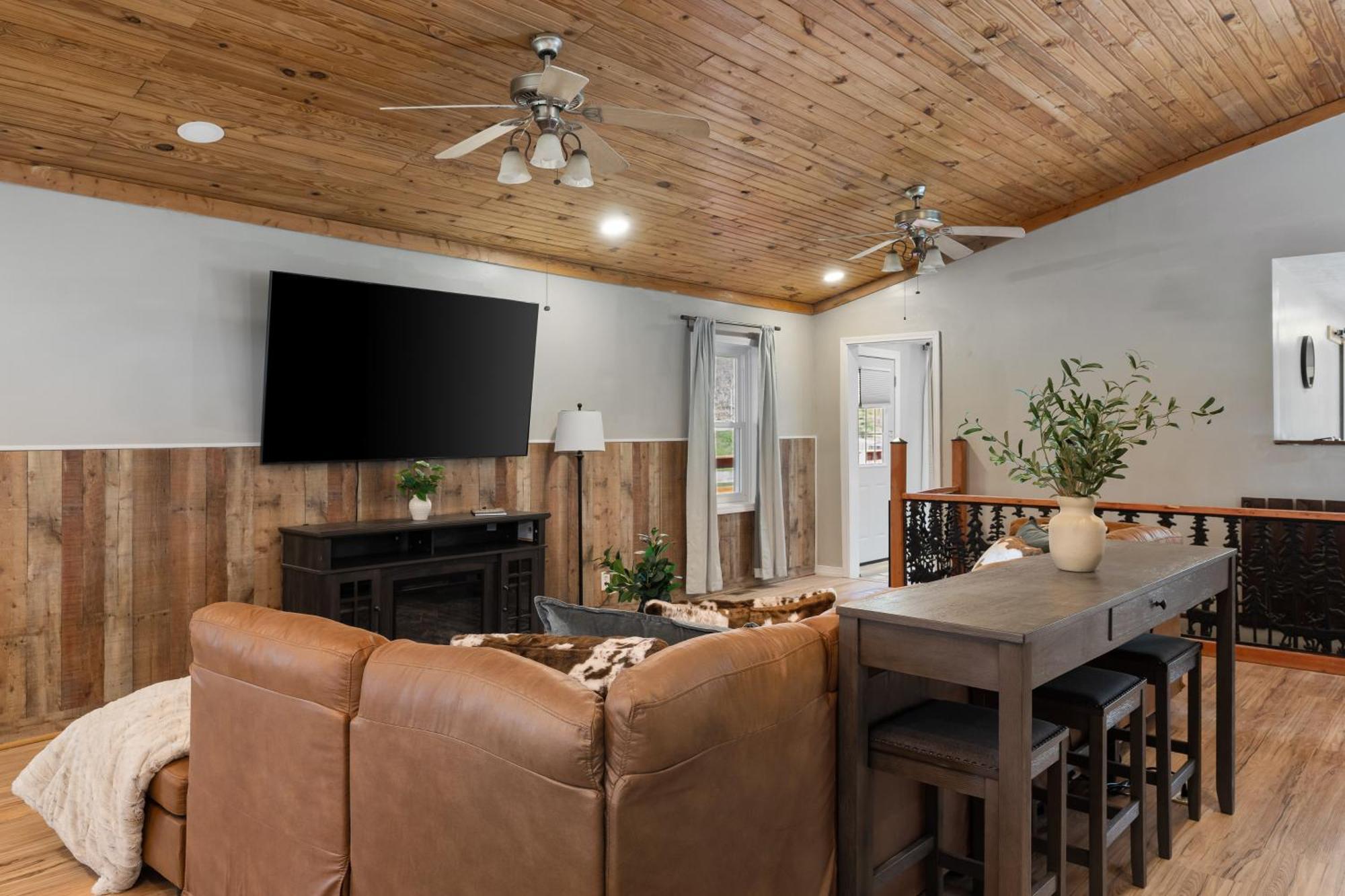Spacious Cabin Near Hocking Hills And Caves With Hot Tub And Firepit Laurelville Ngoại thất bức ảnh