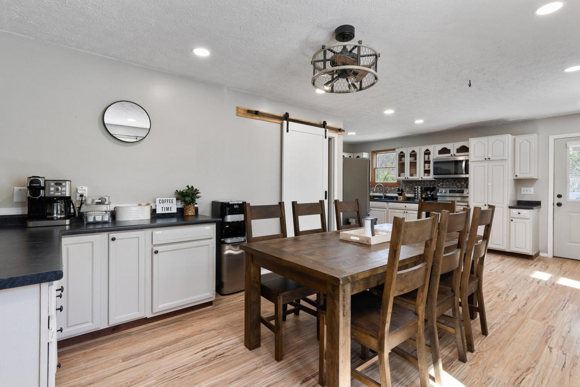 Spacious Cabin Near Hocking Hills And Caves With Hot Tub And Firepit Laurelville Ngoại thất bức ảnh