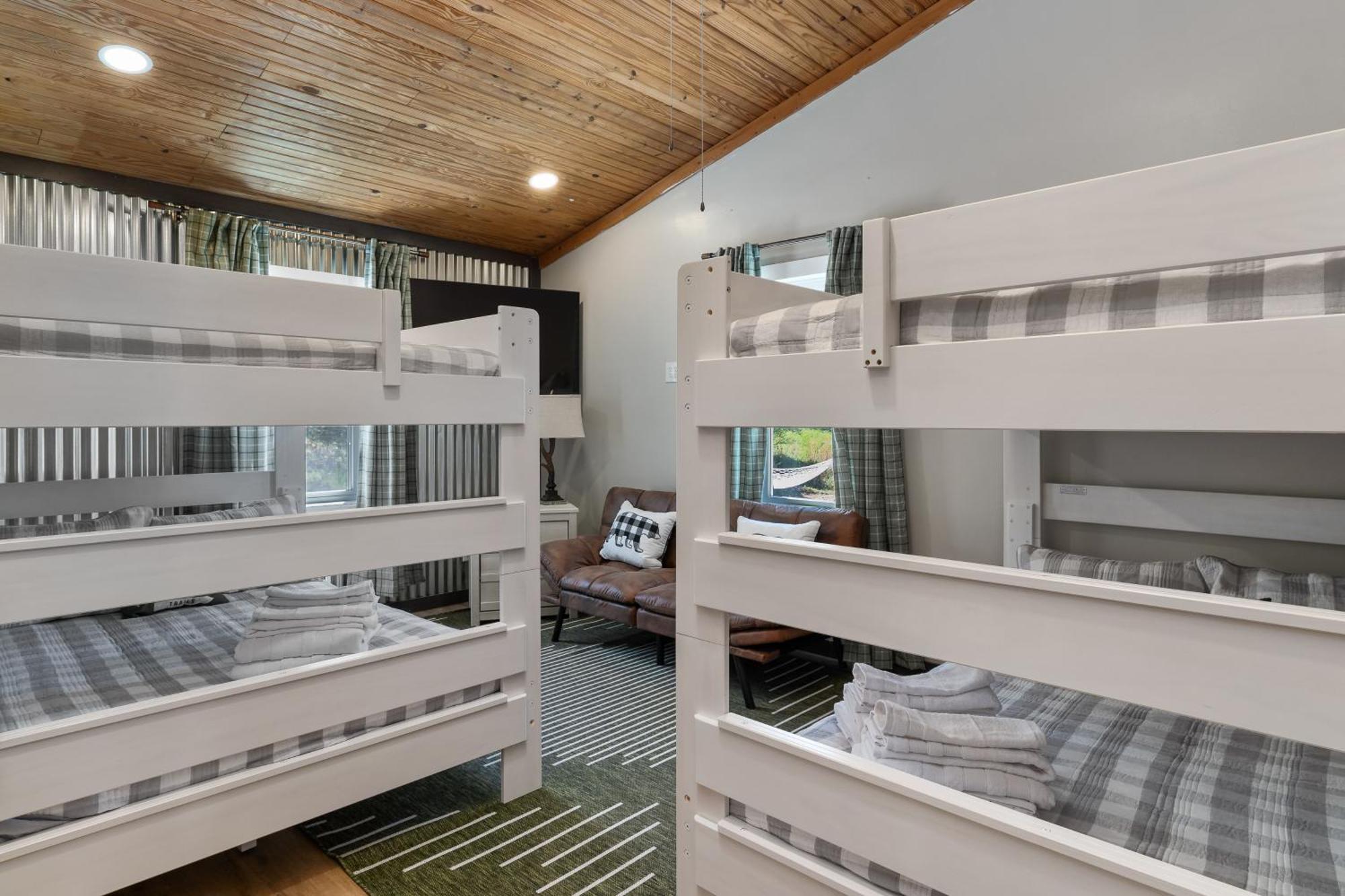 Spacious Cabin Near Hocking Hills And Caves With Hot Tub And Firepit Laurelville Ngoại thất bức ảnh