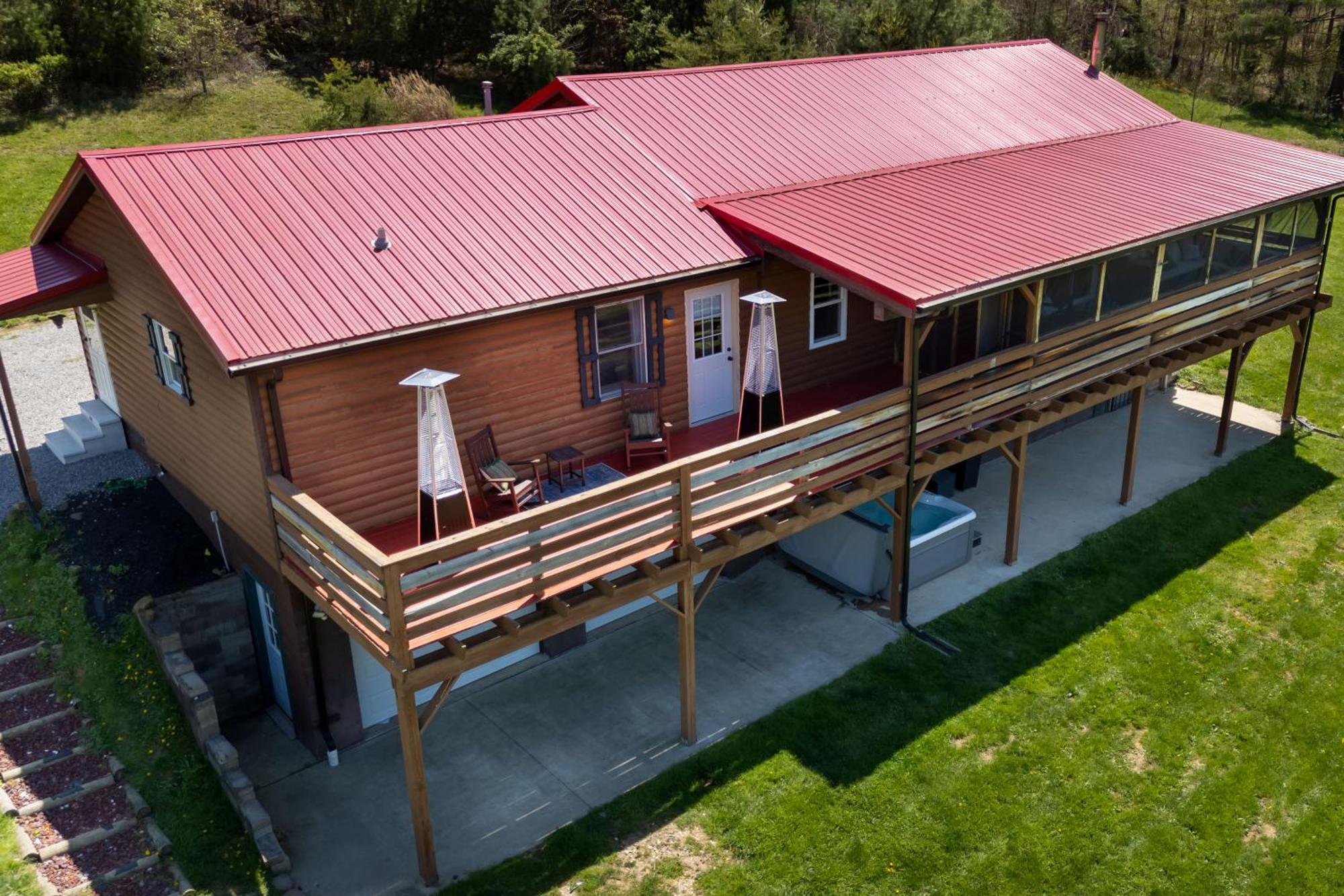 Spacious Cabin Near Hocking Hills And Caves With Hot Tub And Firepit Laurelville Ngoại thất bức ảnh