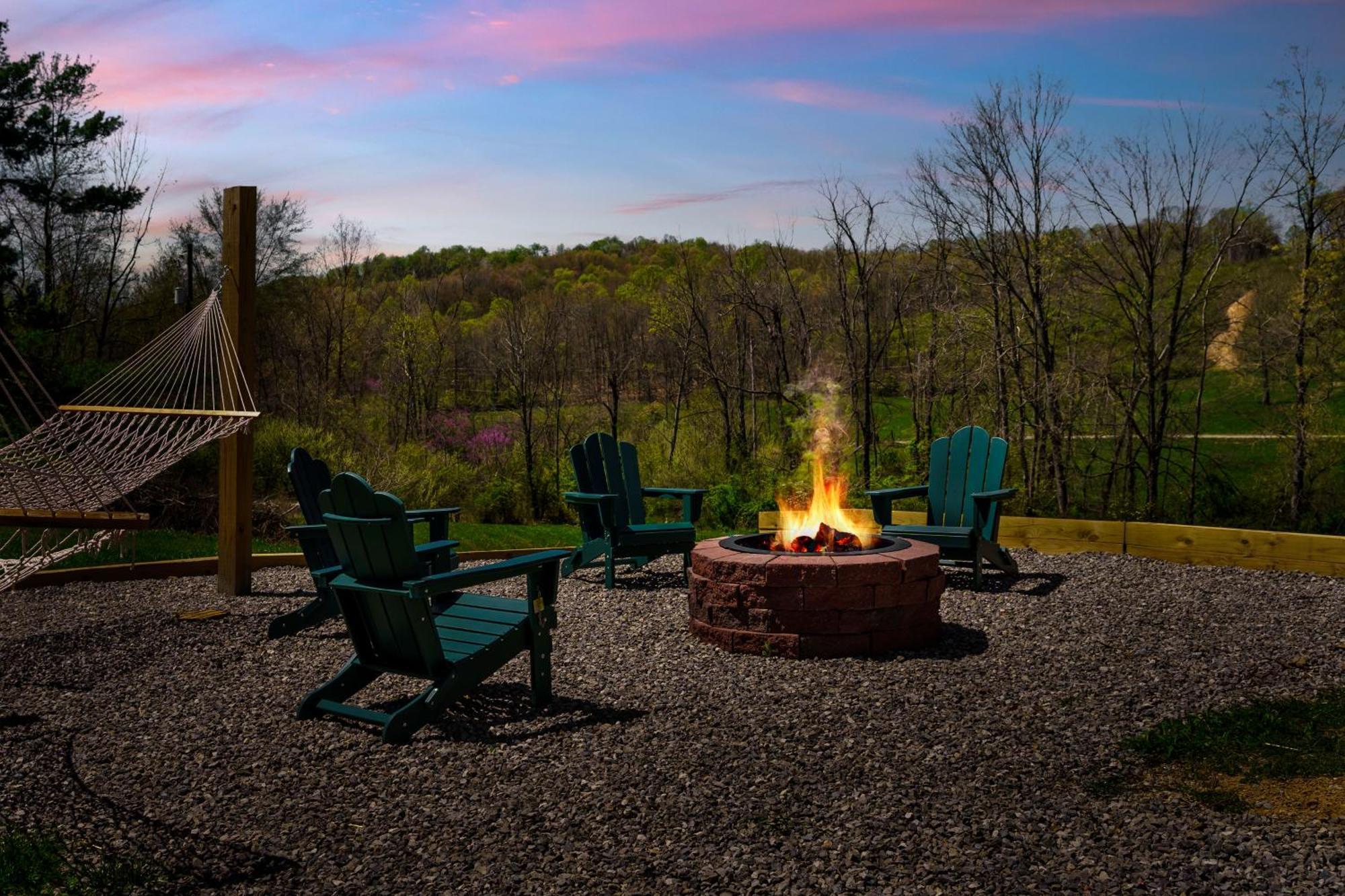 Spacious Cabin Near Hocking Hills And Caves With Hot Tub And Firepit Laurelville Ngoại thất bức ảnh